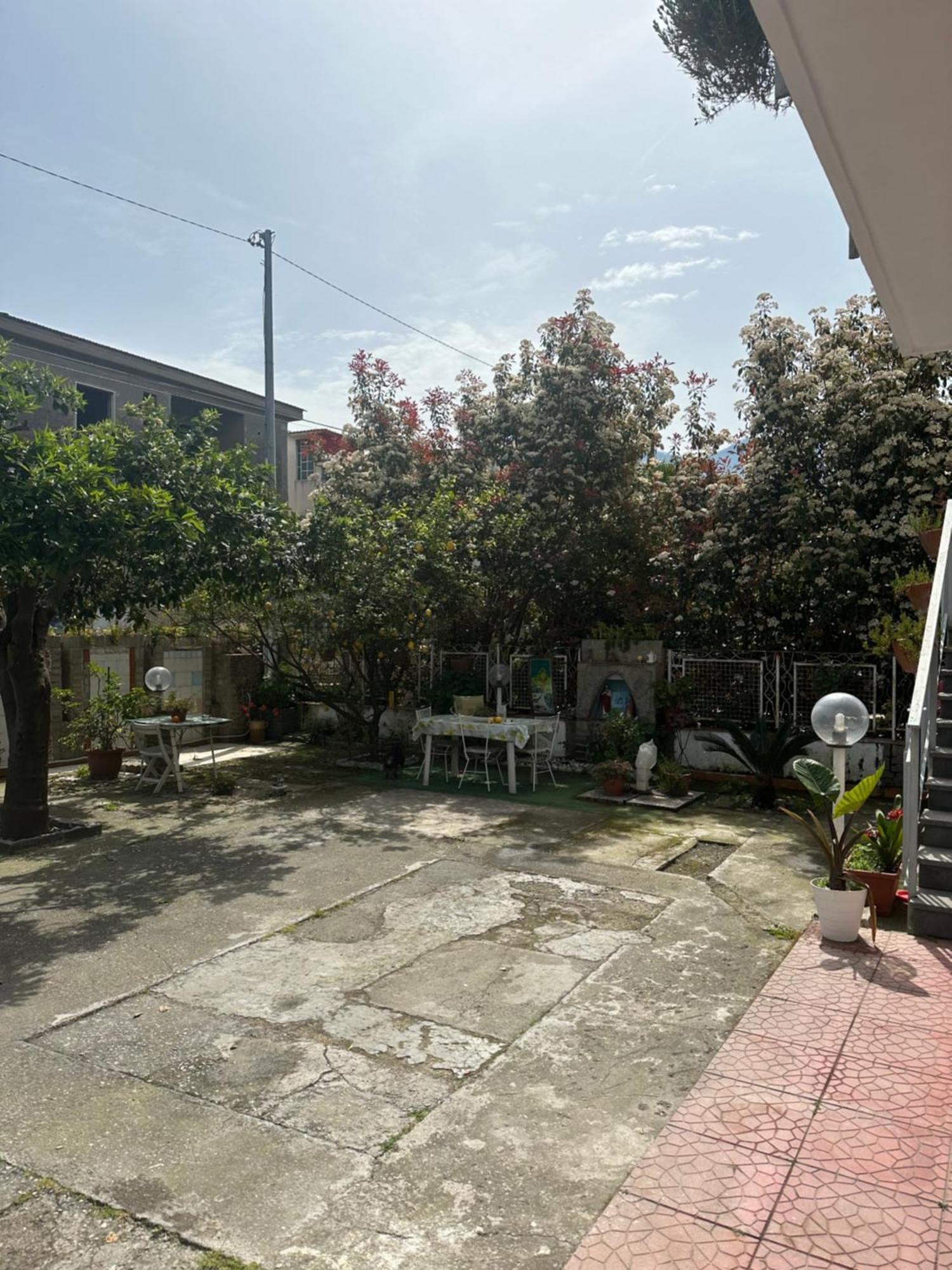 In Famiglia Apartment And Rooms For Pompei, Amalfi, Sorrento And Salerno Sant'Egidio del Monte Albino Экстерьер фото
